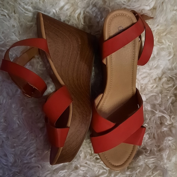 Diba Sandal Red Heels - Picture 2 of 14